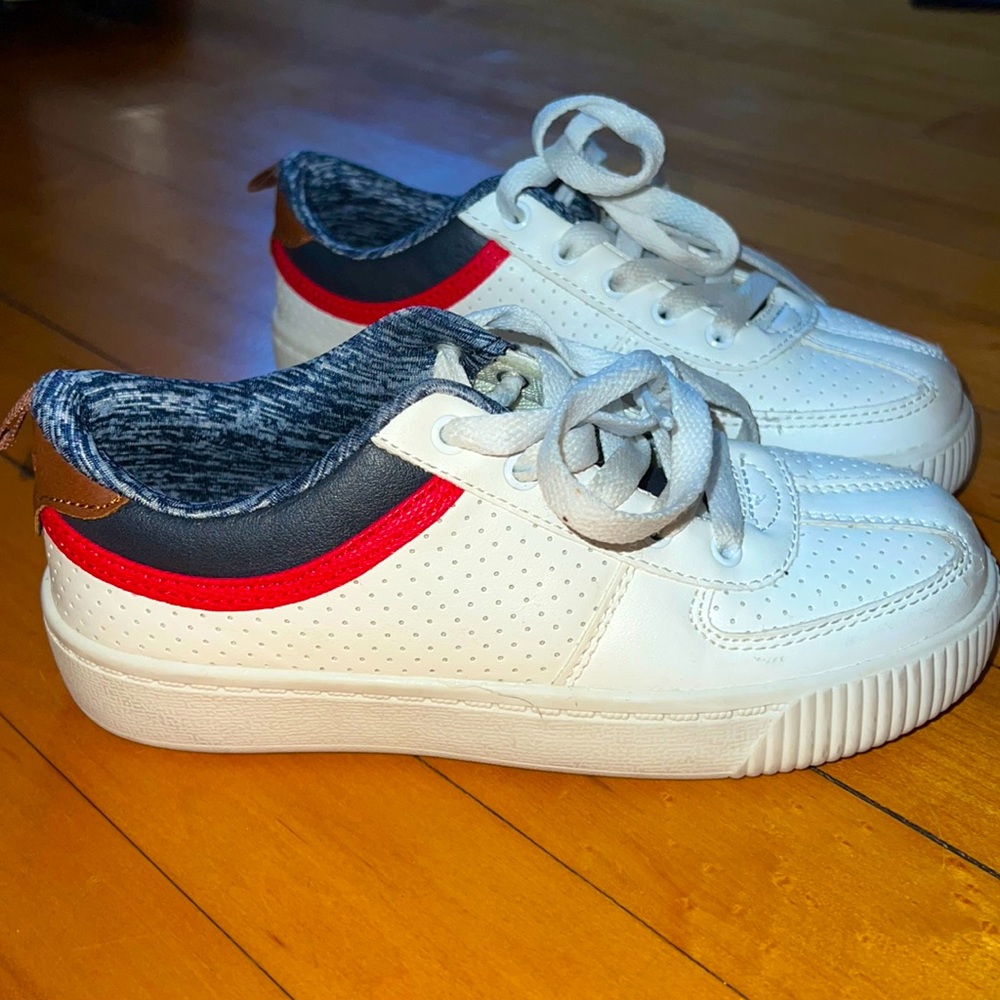 Boys Carter’s tennis shoes